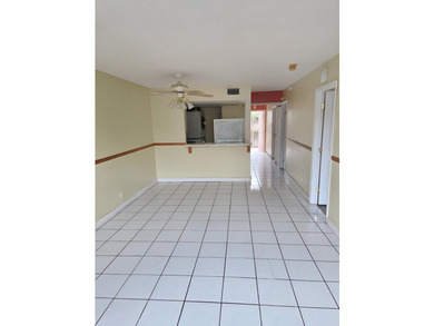 2BD/2BA, Open layout, central A/C, and in-unit laundry hookups - photo 4