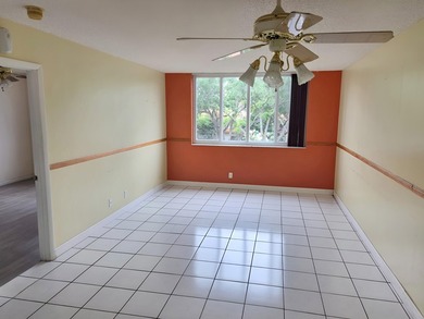 2BD/2BA, Open layout, central A/C, and in-unit laundry hookups - photo 5