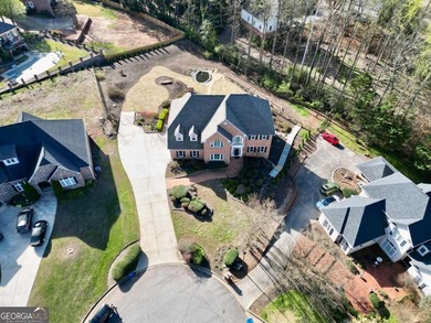 The seller has poured over $100,000 into transforming this - photo 9
