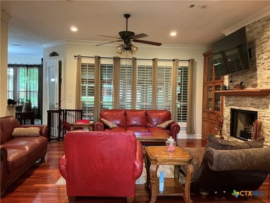 Discover the perfect blend of space, comfort, and resort-style - photo 4