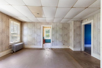 Diamond in the rough with endless potential! This 4-bedroom, 1 - photo 10