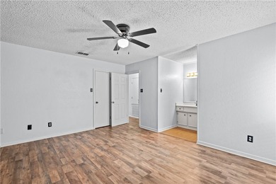 Step into this charming 3 bedroom, 2 bathroom house located in - photo 11
