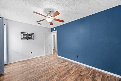 Step into this charming 3 bedroom, 2 bathroom house located in - photo 13