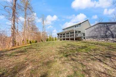 GATED LAKE COMMUNITY. 4 BEDROOMS. 3 BATHS. 1+ ACRE. NEAR - photo 13