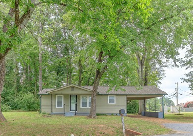 Chickamauga Lake Home For Sale in Chattanooga Tennessee