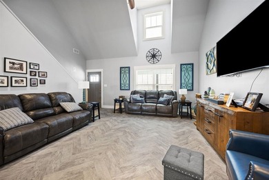 GATED LAKE COMMUNITY. 4 BEDROOMS. 3 BATHS. 1+ ACRE. NEAR - photo 21