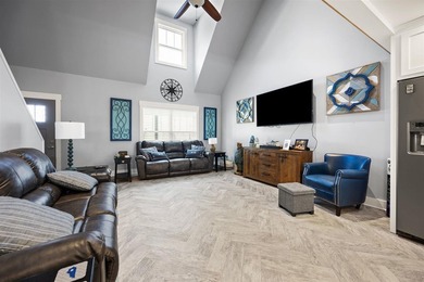 GATED LAKE COMMUNITY. 4 BEDROOMS. 3 BATHS. 1+ ACRE. NEAR - photo 22