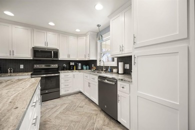 GATED LAKE COMMUNITY. 4 BEDROOMS. 3 BATHS. 1+ ACRE. NEAR - photo 26