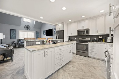 GATED LAKE COMMUNITY. 4 BEDROOMS. 3 BATHS. 1+ ACRE. NEAR - photo 27