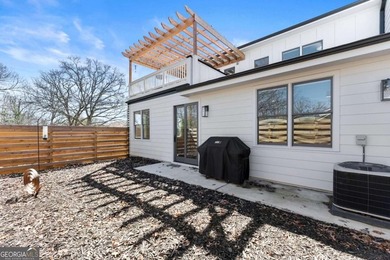 Rare primary-on-main townhome with a two-car garage just steps - photo 33