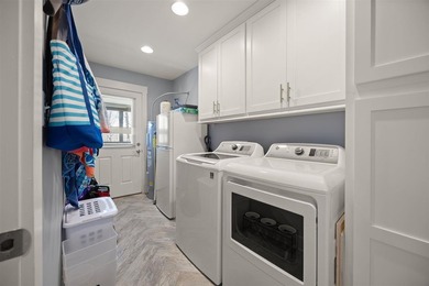 GATED LAKE COMMUNITY. 4 BEDROOMS. 3 BATHS. 1+ ACRE. NEAR - photo 33