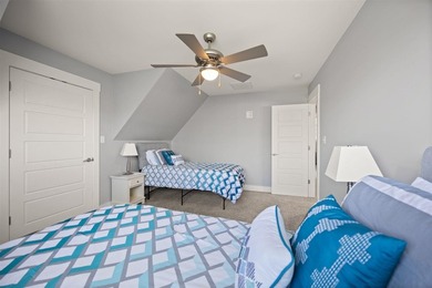 GATED LAKE COMMUNITY. 4 BEDROOMS. 3 BATHS. 1+ ACRE. NEAR - photo 44