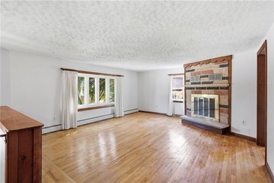 Welcome to 18 Continental Drive in desirable Middletown! This - photo 7