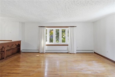 Welcome to 18 Continental Drive in desirable Middletown! This - photo 8