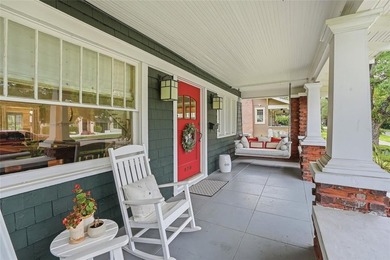 Wonderful cedar shake home and carriage house. 4 bedrooms and 4 - photo 7