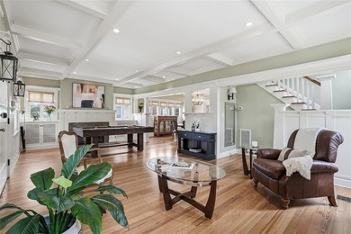 Wonderful cedar shake home and carriage house. 4 bedrooms and 4 - photo 9