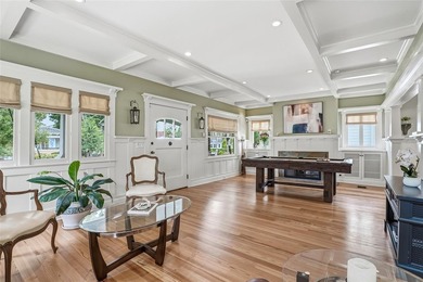 Wonderful cedar shake home and carriage house. 4 bedrooms and 4 - photo 10