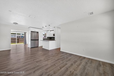 Enjoy the best of coastal living in this versatile newly - photo 12