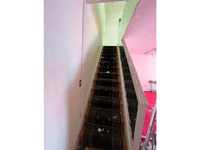 ***HANDYMAN SPECIAL, AS IS LISTING**** This unique (3) bed - photo 13