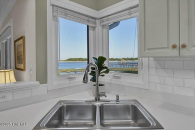 Commanding a breathtaking position along the Intracoastal - photo 17