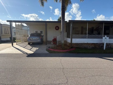 This is a beautifully kept Mobile Home. MOVE IN READY! New Roof - photo 2