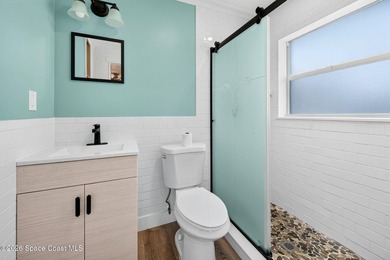 Enjoy the best of coastal living in this versatile newly - photo 25