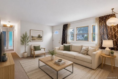 Welcome to this charming three-bedroom, one-bath home, perfectly - photo 2