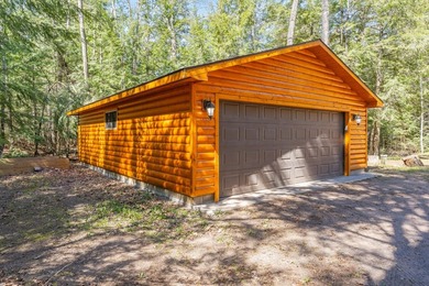 Quality-built and exceptionally maintained, this 3-bedroom - photo 6
