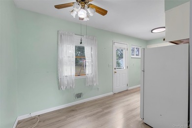 Welcome to this charming three-bedroom, one-bath home, perfectly - photo 8