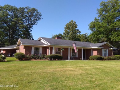 Three Bedroom Three and a Half Bath Great Family Neighborhood - photo 2