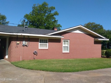 Three Bedroom Three and a Half Bath Great Family Neighborhood - photo 7