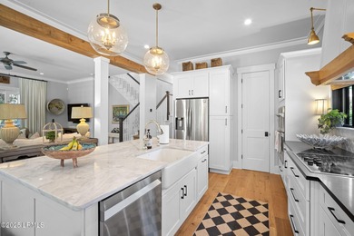 Welcome to this beautifully appointed 3-bedroom, 3.5-bath - photo 16