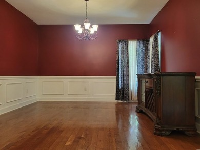 Enjoy waterfront living on Lake Murray. Beautiful home with a - photo 17