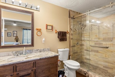 Looking for a spectacular lake front home extremely well - photo 22