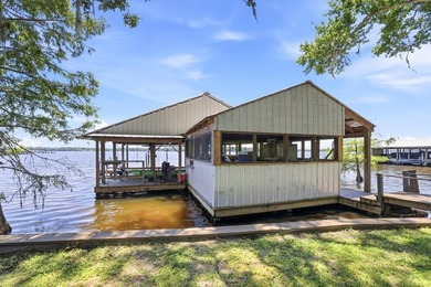 Lake Talquin lakefront home with a wonderful view. Golf cart - photo 33
