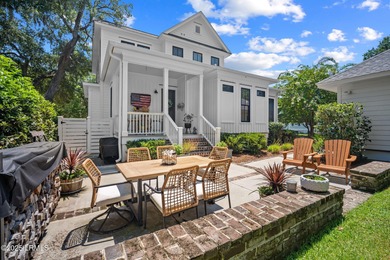 Welcome to this beautifully appointed 3-bedroom, 3.5-bath - photo 46