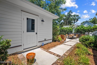 Welcome to this beautifully appointed 3-bedroom, 3.5-bath - photo 50