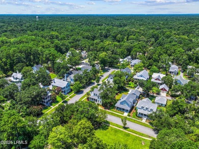 Welcome to this beautifully appointed 3-bedroom, 3.5-bath - photo 53