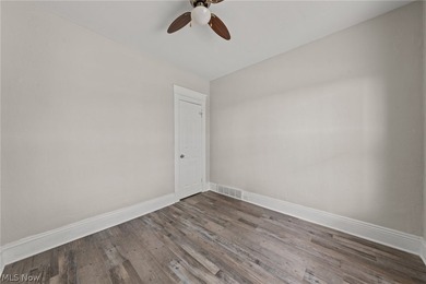 Welcome to this beautifully renovated, move-in-ready 5-bedroom - photo 8