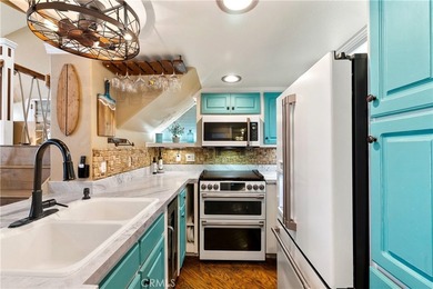 This immaculately appointed and upgraded home is just 40 paces - photo 5