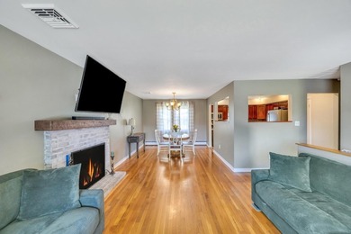 This Beautiful Well Maintained Home Perfectly Landscaped Front & - photo 11