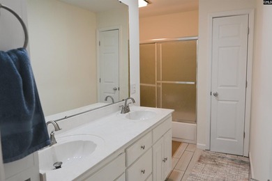 Welcome to your dream home by Lake Murray! ??? This fantastic - photo 18