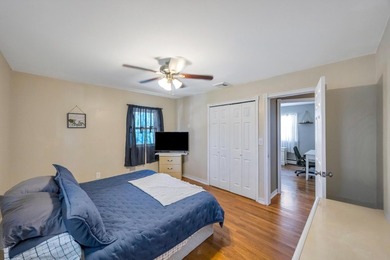 This Beautiful Well Maintained Home Perfectly Landscaped Front & - photo 19