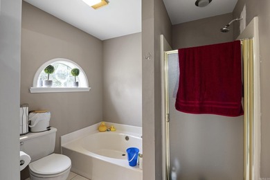Spacious 4 bedroom, 3 full bath home offering everything you - photo 27