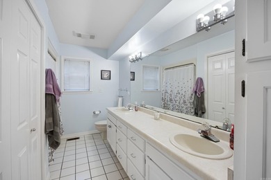 Spacious 4 bedroom, 3 full bath home offering everything you - photo 31