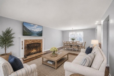 This Beautiful Well Maintained Home Perfectly Landscaped Front & - photo 32