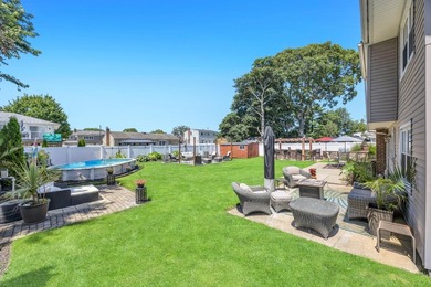 This Beautiful Well Maintained Home Perfectly Landscaped Front & - photo 35