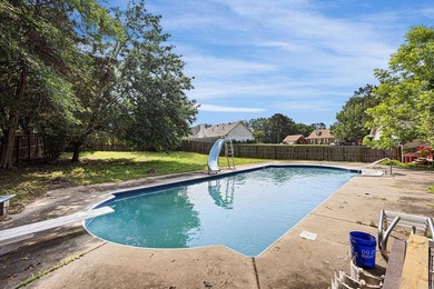Spacious 4 bedroom, 3 full bath home offering everything you - photo 39