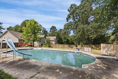 Spacious 4 bedroom, 3 full bath home offering everything you - photo 40