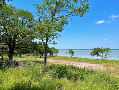 Prime Waterfront Lot - Lake Acreage For Sale in Corsicana, Texas